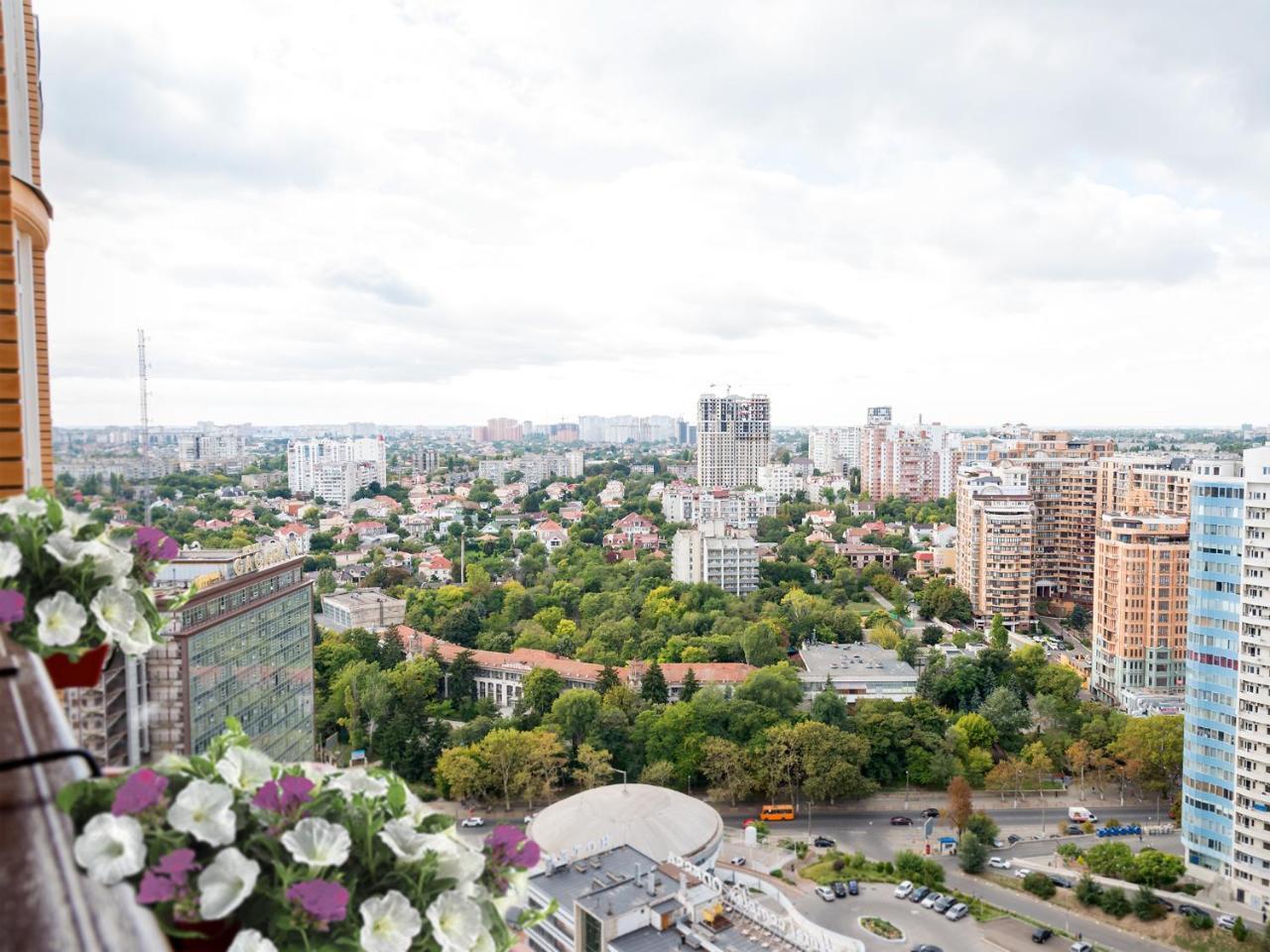 Отель Arcadiasky Одесса Экстерьер фото